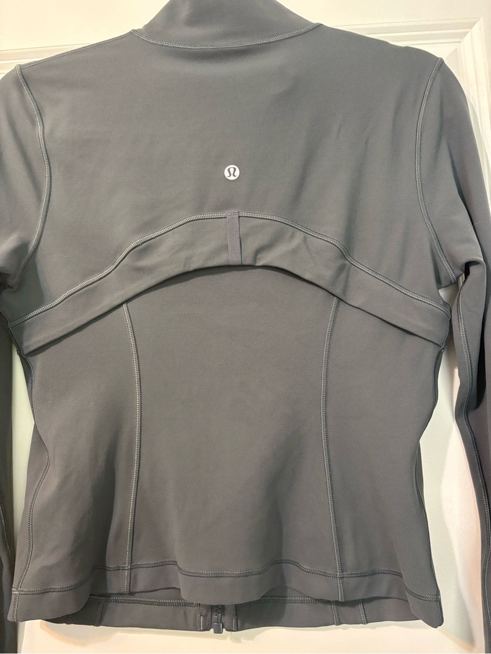 NWOT Women's Lululemon Athletica Slate Gray Define Jacket Nulu
Size 8 - Picture 8 of 9